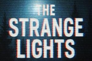 诡异之光/The Strange Lights